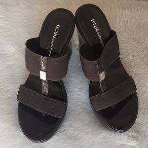 BCBG adorable wedge sandal -NEW